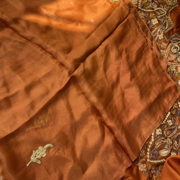 NWT Kashmiri Embroidered 3 piece Unstitched Suit - Picture 3 of 5